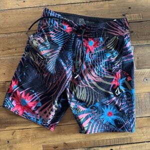 Volcom Black and Blue Board Shorts Quick-Dry Swimwear